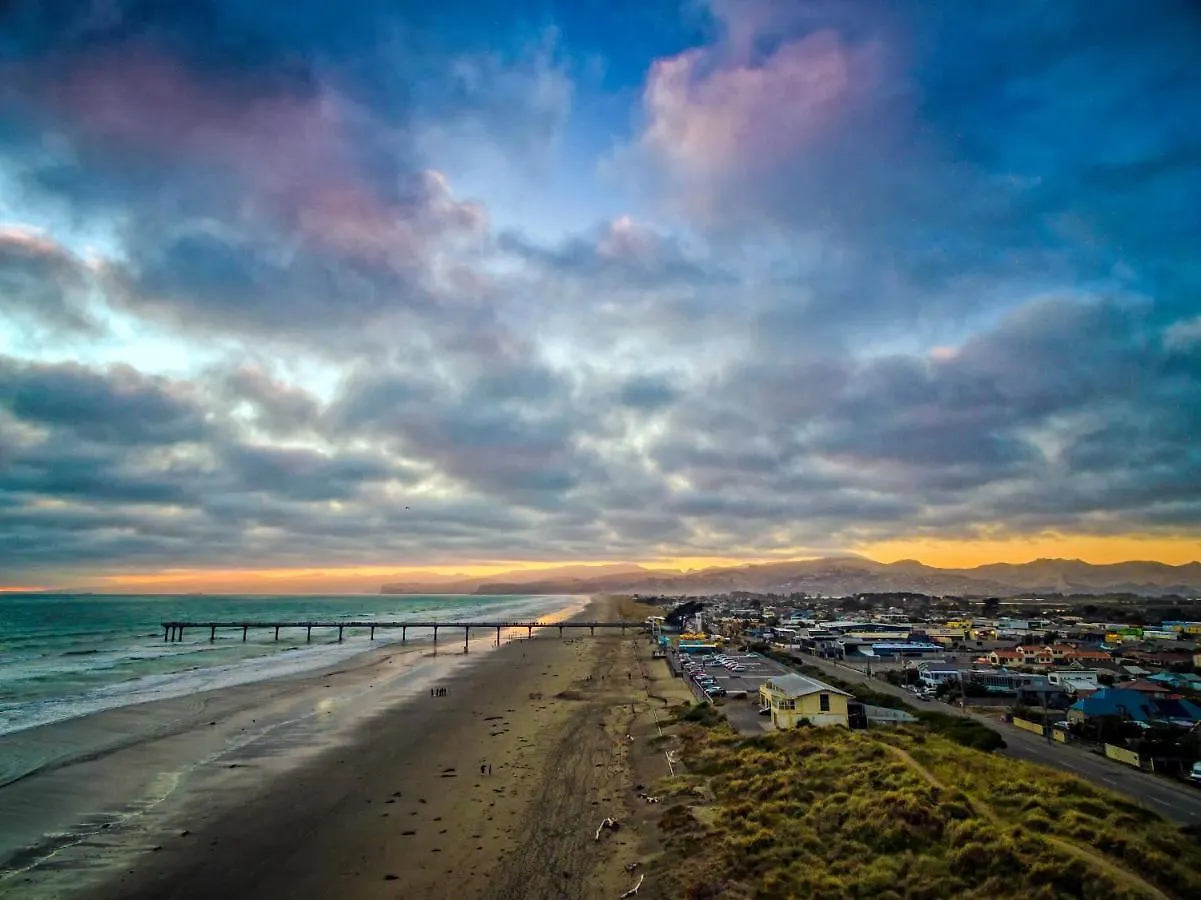 Coastal City Retreat - New Brighton Accommodation Christchurch